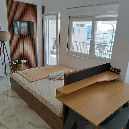 Apartment Zara's Boutique 60m Venizelos Metro Station