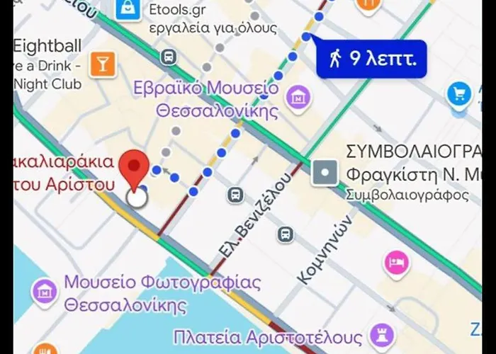 Zara's Boutique Near Venizelos Metro Station Selanik